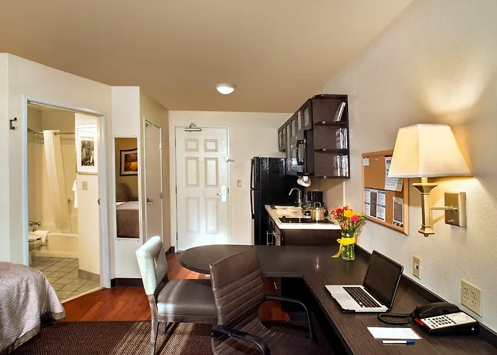 Candlewood Austin-round Rock By Ihg Hotel 2*
