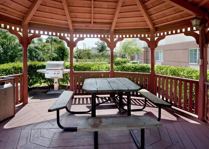 Candlewood Austin-round Rock By Ihg Hotel