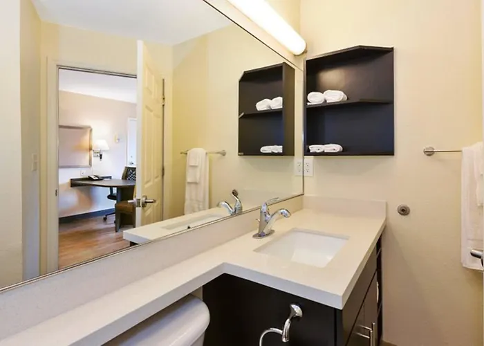 Candlewood Austin-round Rock By Ihg 2*